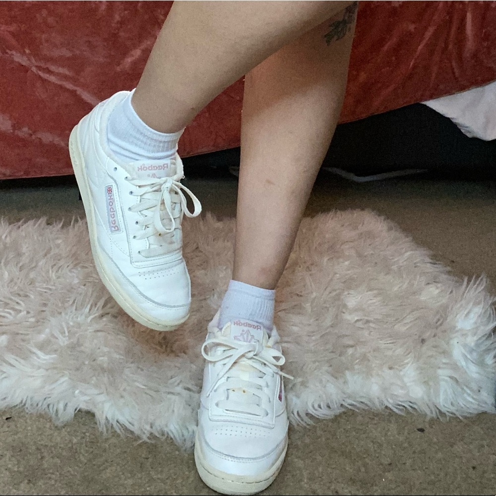 Reebok White & Pink Club C 85 Shoes size 7